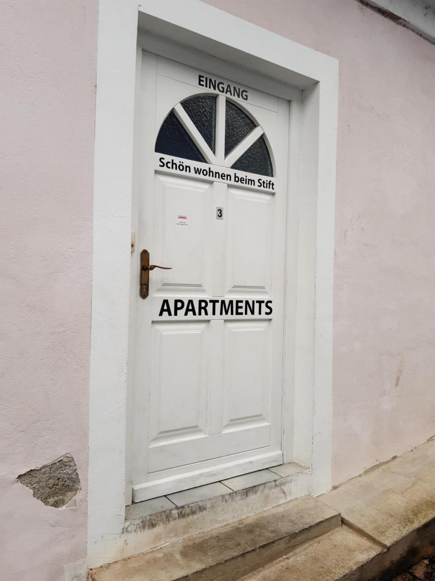 Ferienwohnung Schoen Wohnen Beim Stift Melk Exterior foto